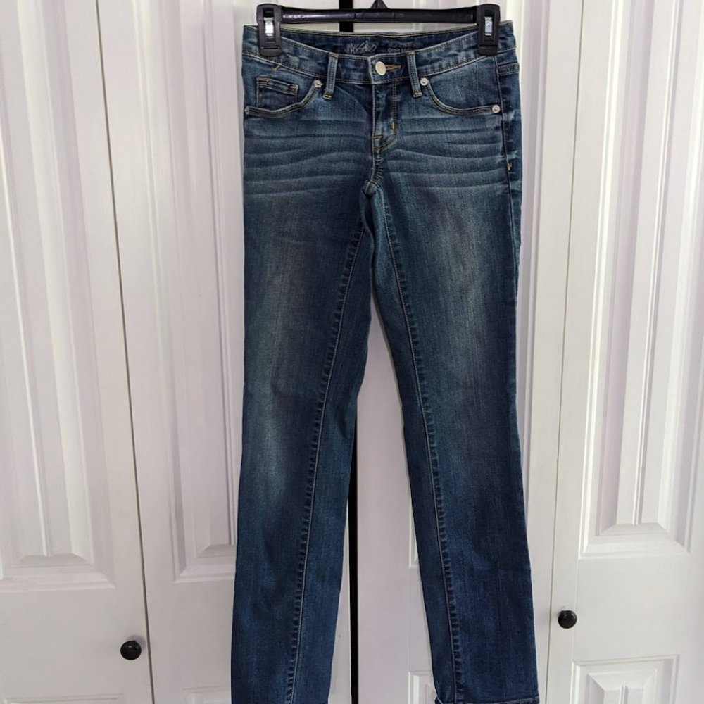Mossimo Denim Dark Wash Jeans Mid-rise Straight Size 00